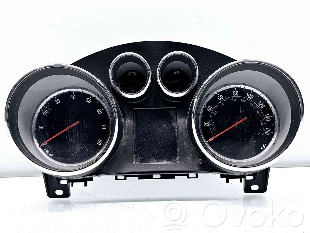 Opel Astra J Clock 