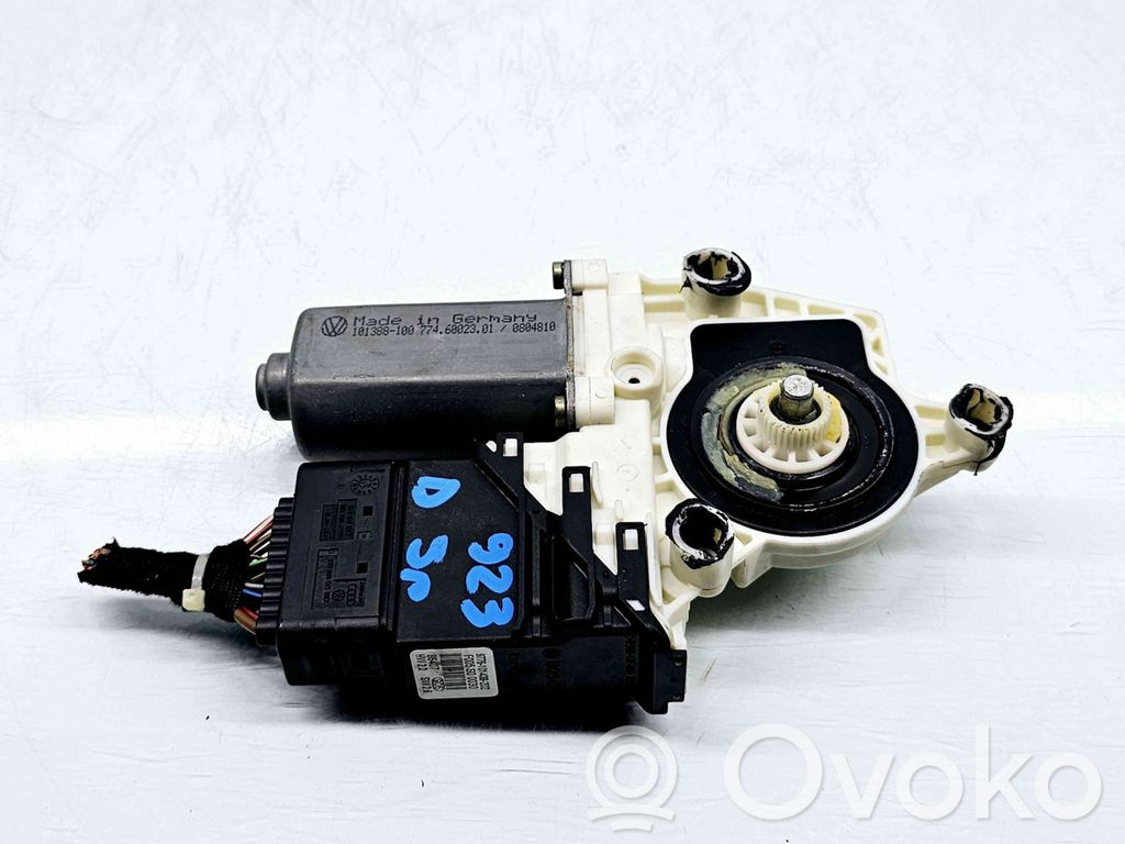 Volkswagen Golf IV Silniczek podnośnika szyby drzwi 