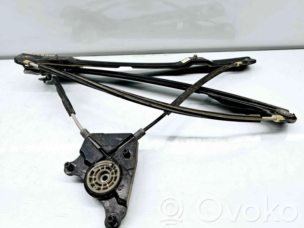 Manualny podnośnik szyby drzwi   2K5837461