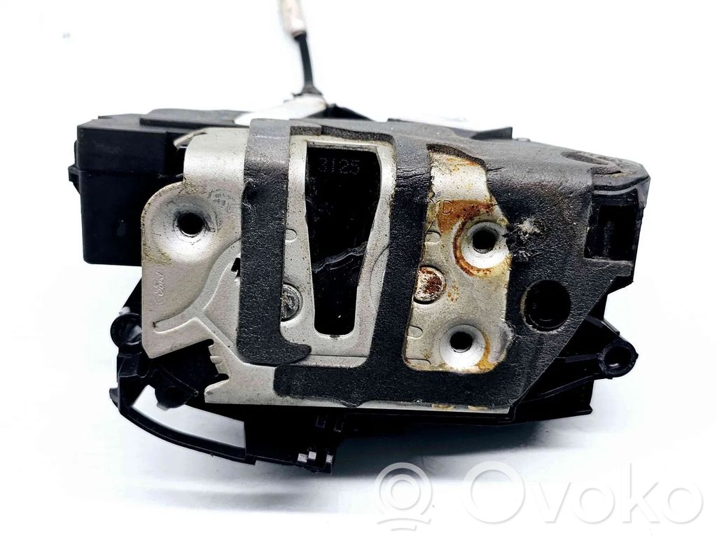 Ford Mondeo MK V Slēdzene (pie roktura) 
