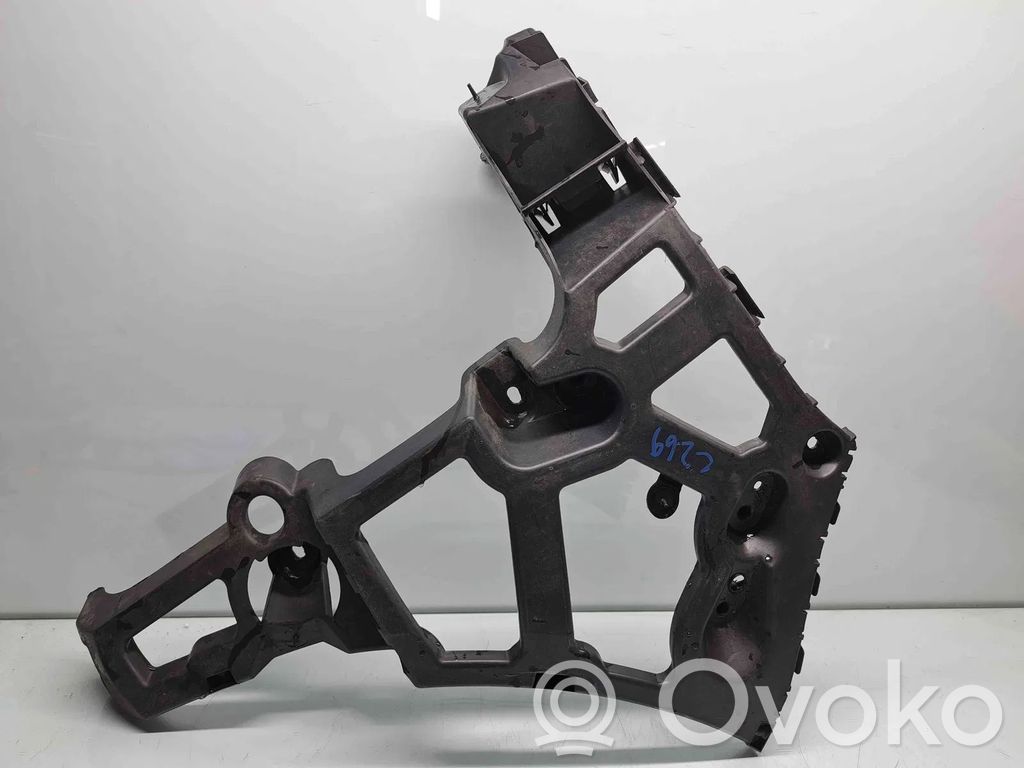 Renault Megane III Soporte de montaje del parachoques trasero 
