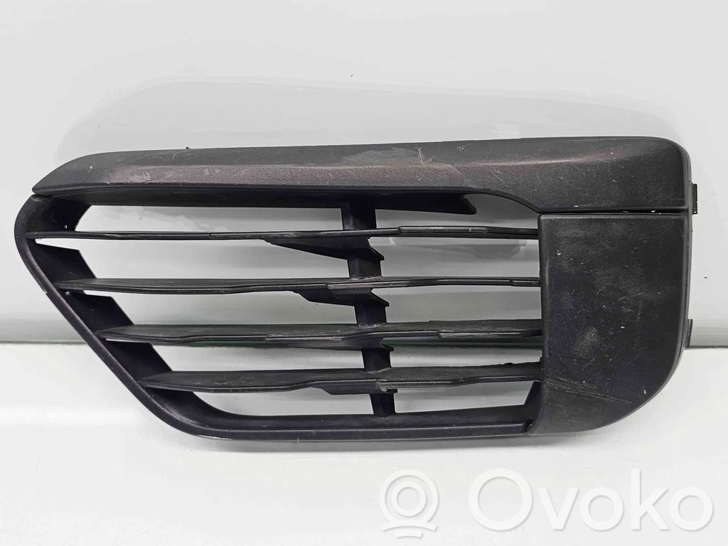 BMW X1 F48 F49 Kratka dolna zderzaka przedniego 