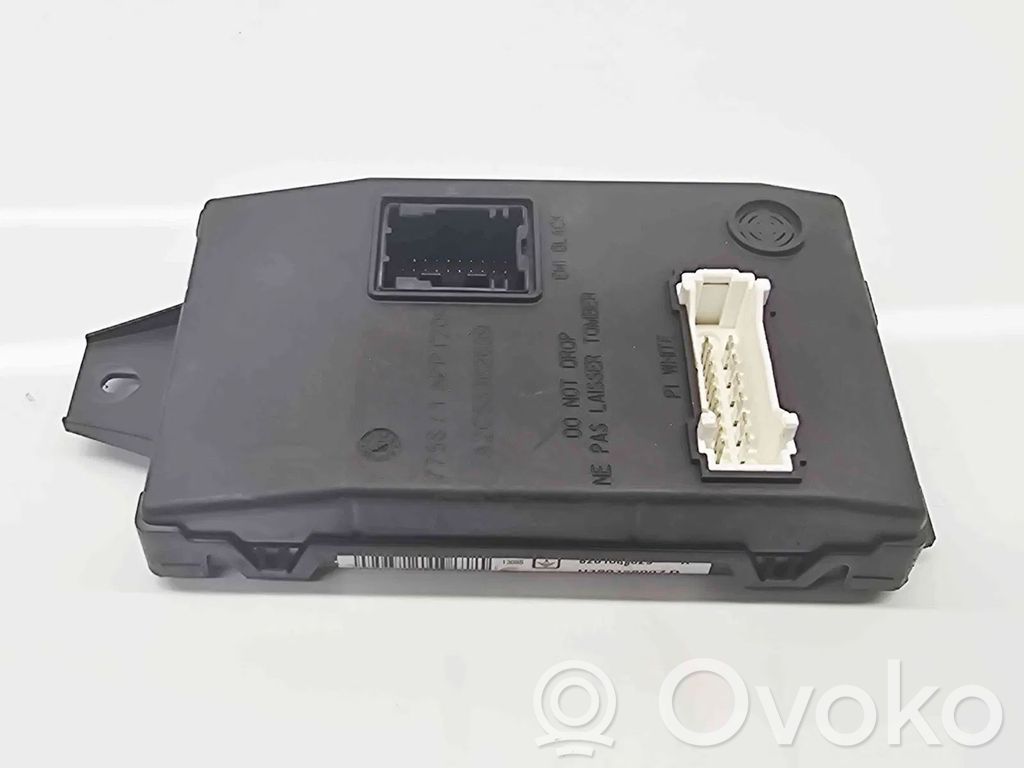 Dacia Duster Comfort/convenience module 