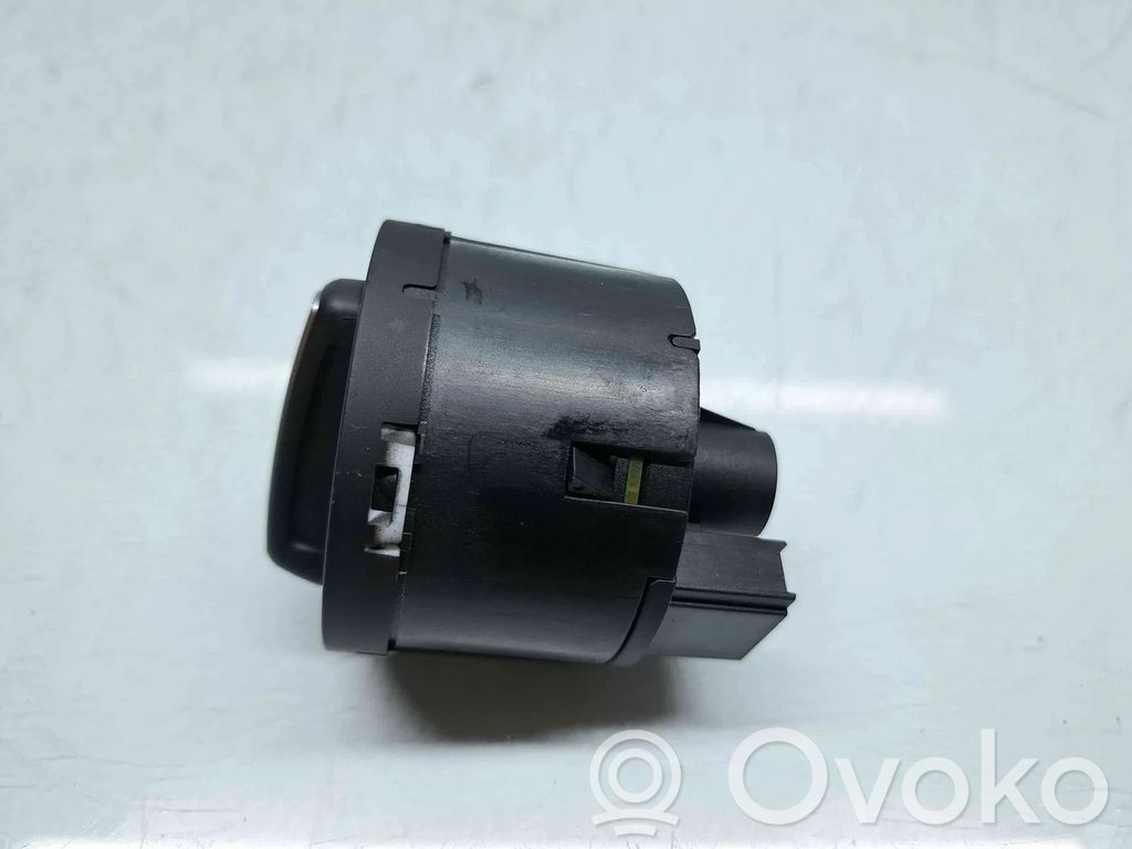 Volkswagen Golf VII Interruptor de luz 