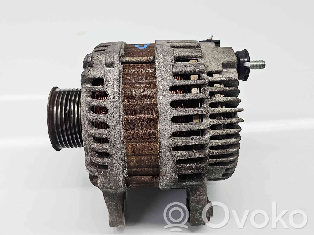 Nissan Juke I F15 Generator/alternator 