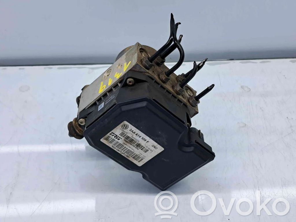 Volkswagen PASSAT B7 ABS-pumppu 