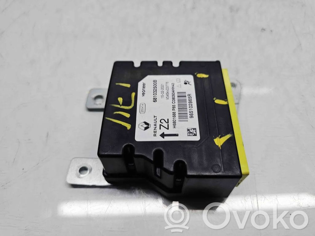 Dacia Sandero III Airbag control unit/module 