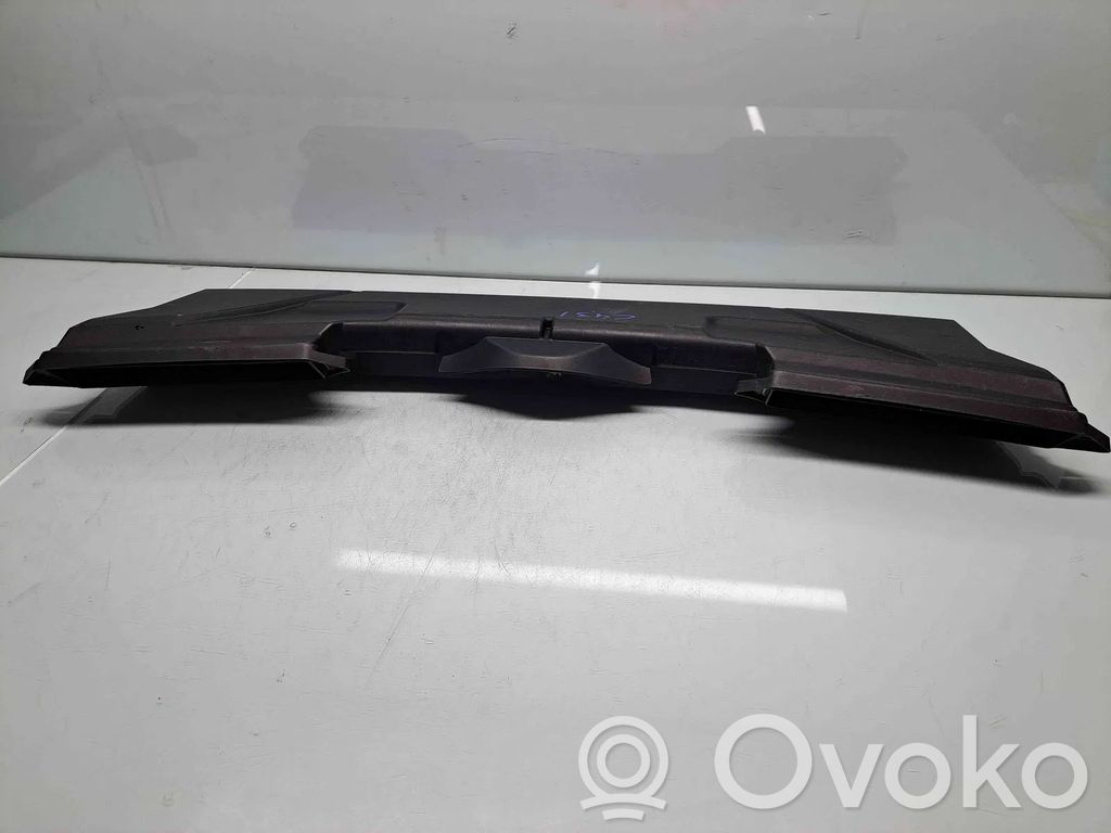 BMW X1 E84 Variklio skyriaus pertvara 