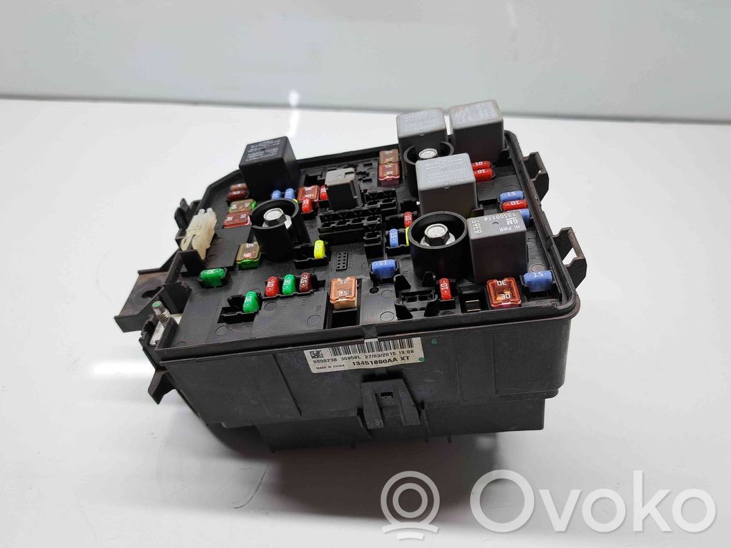 Opel Corsa E High voltage junction box 