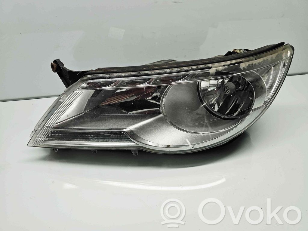 Volkswagen Tiguan Lampa przednia 