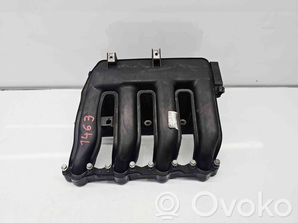 Intake manifold   7787318