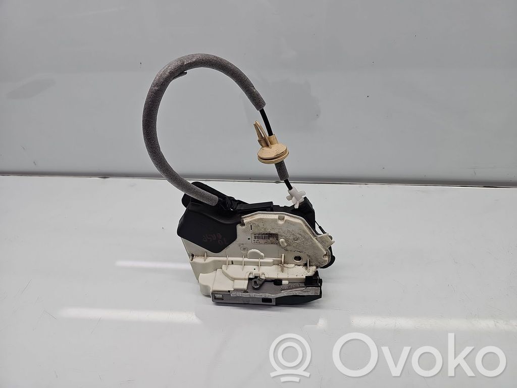 Volkswagen PASSAT B8 Wkładka zamka drzwi przednich 
