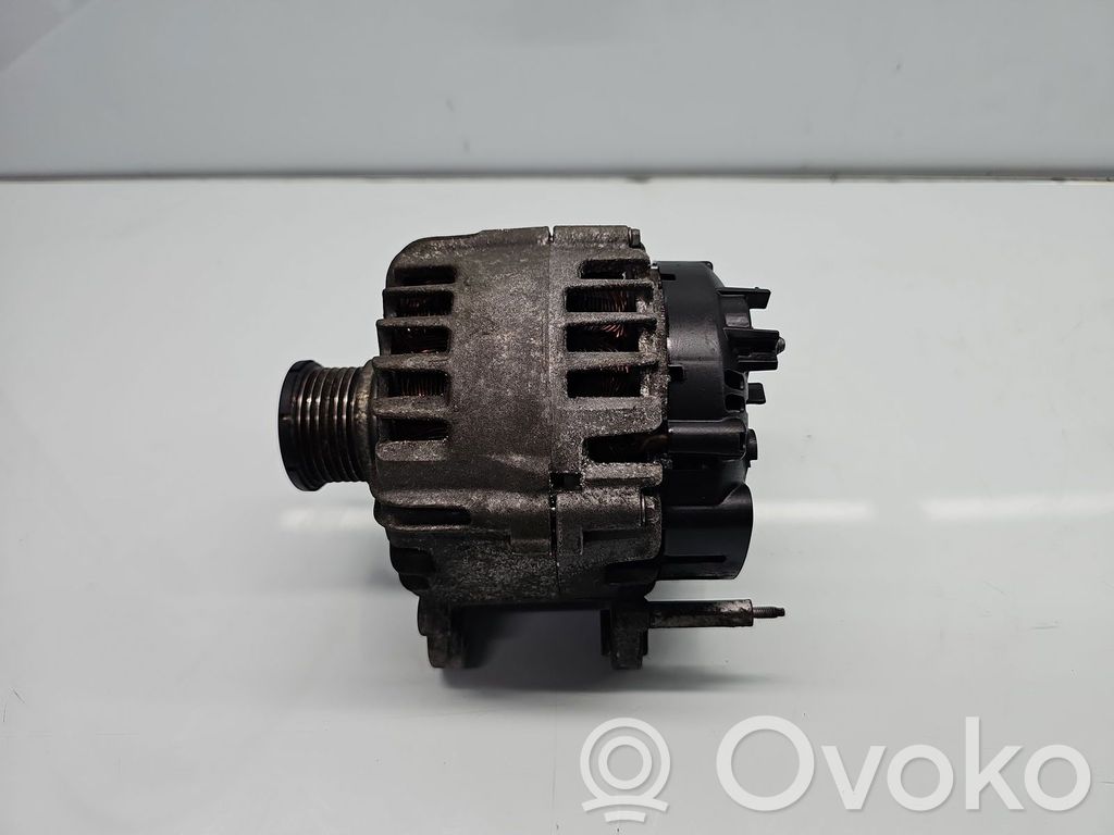 Audi A4 S4 B8 8K Generatore/alternatore 