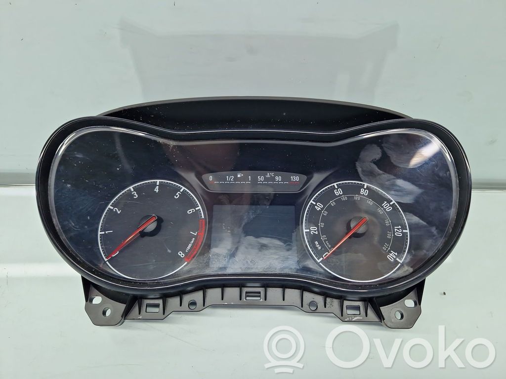 Opel Corsa E Clock 