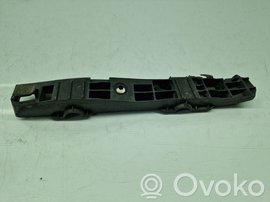 Opel Corsa E Fender mounting bracket 