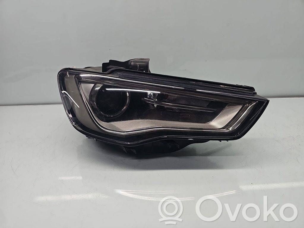 Scheinwerfer   8V0941006D