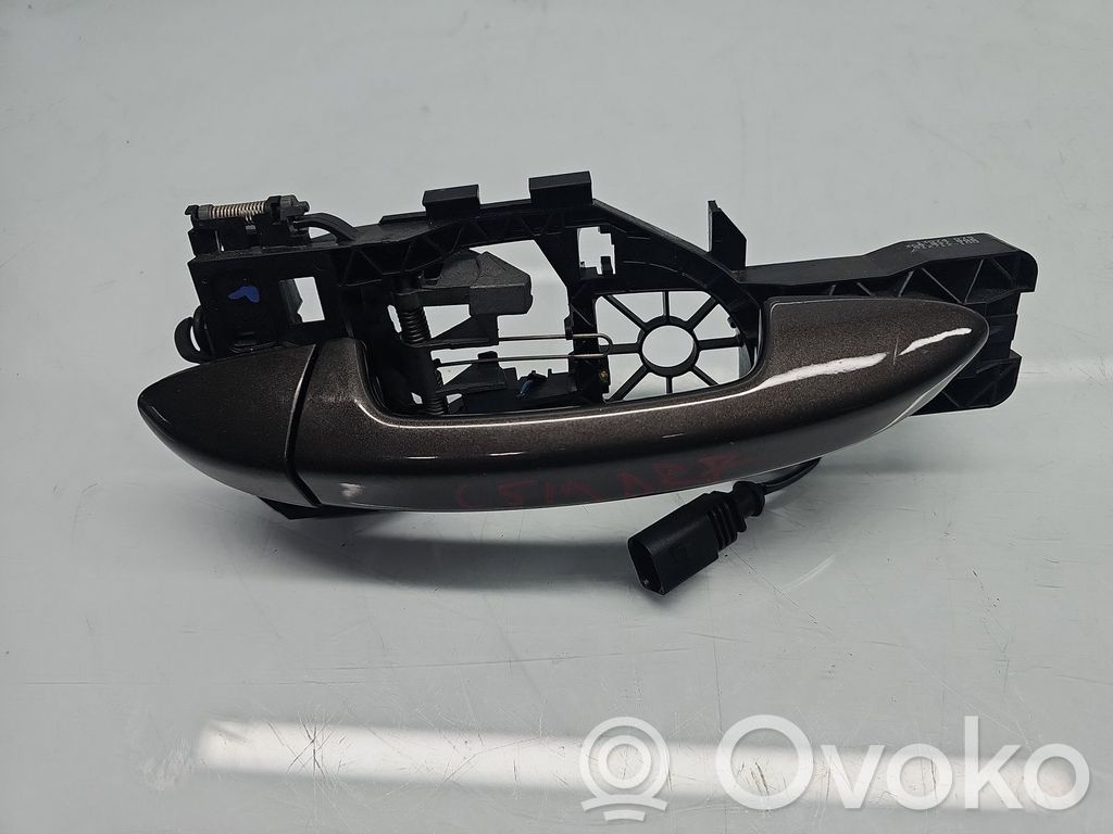 Volkswagen PASSAT CC Manecilla externa puerta delantera 