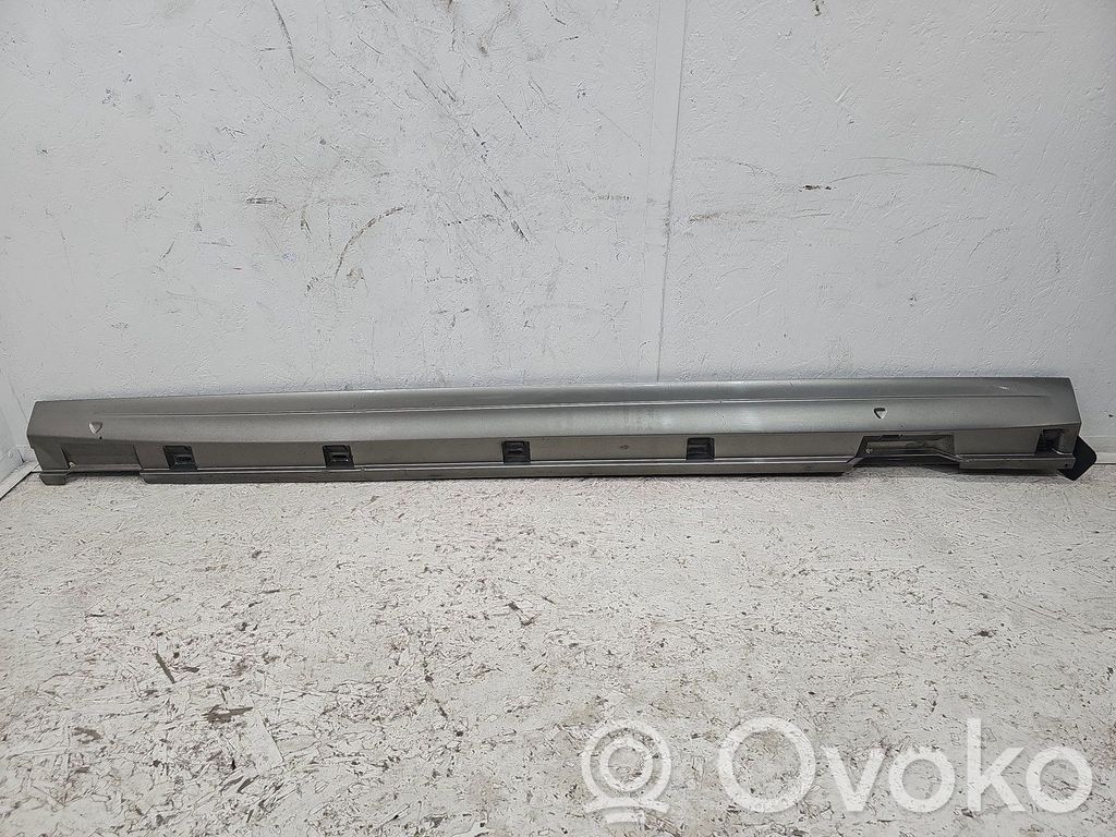 Volkswagen PASSAT CC Listón delantero (repuesto de carrocería) 