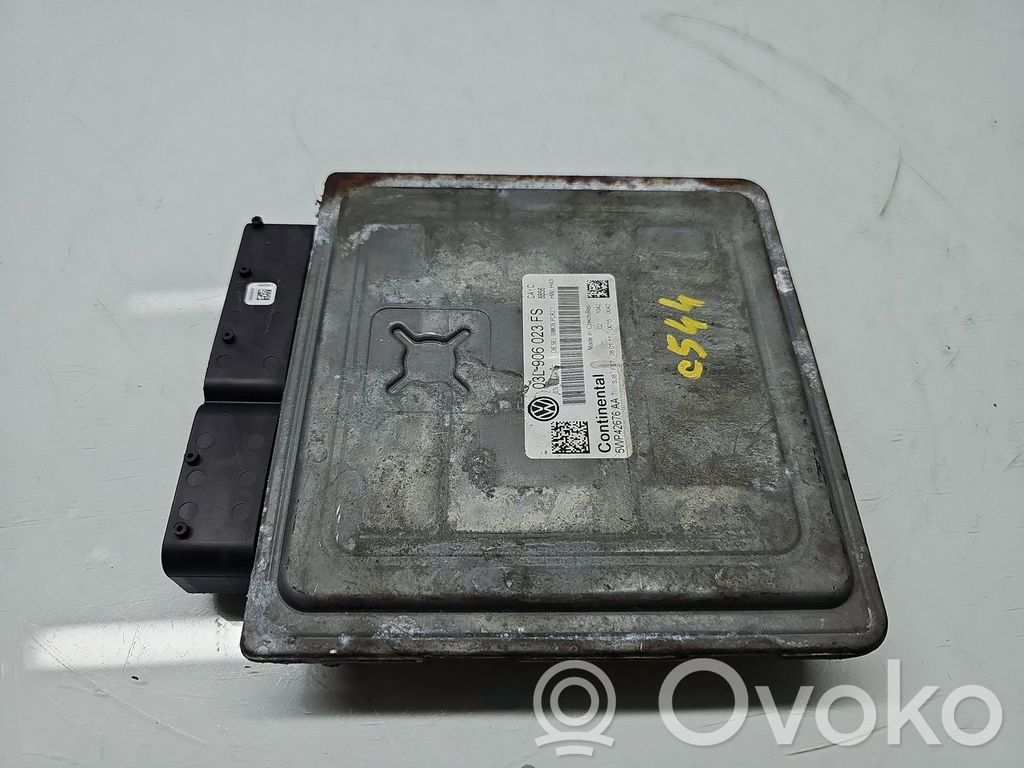 Volkswagen PASSAT B7 Engine control unit/module ECU 