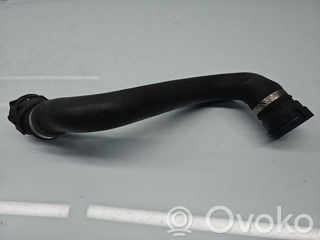 BMW 1 E82 E88 Conductă/furtun lichid de răcire motor 