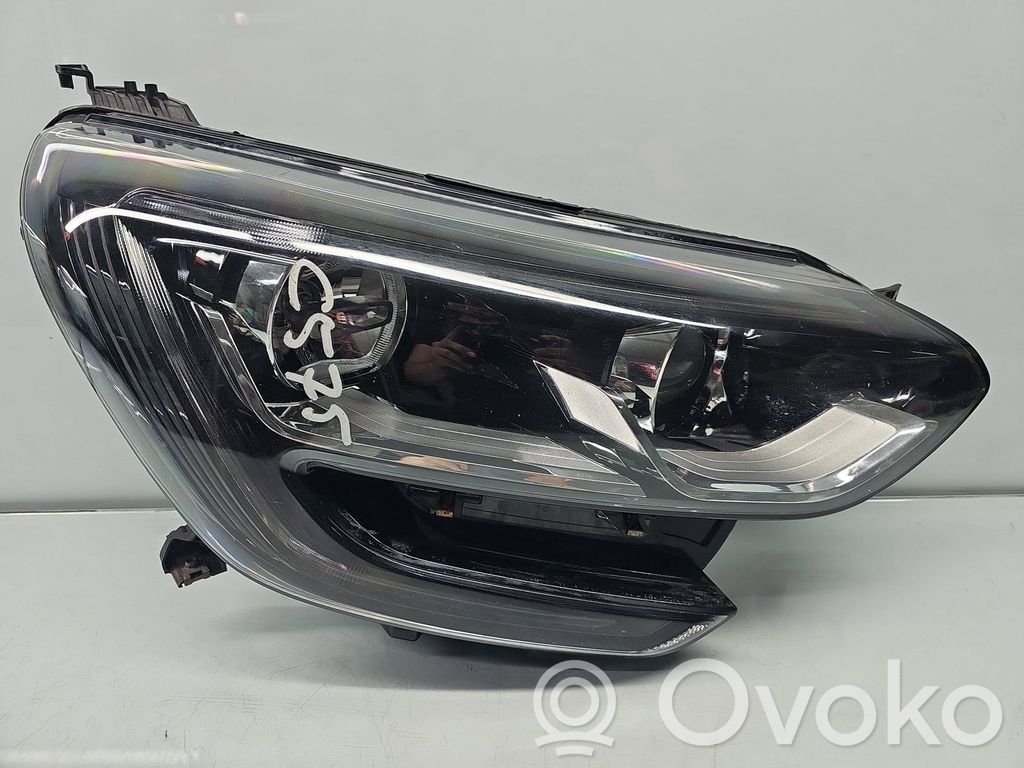 Renault Megane IV Lampa przednia 