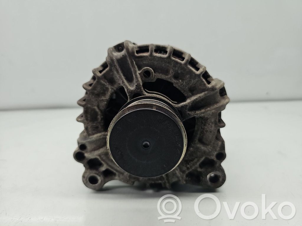 Volkswagen PASSAT CC Generatore/alternatore 