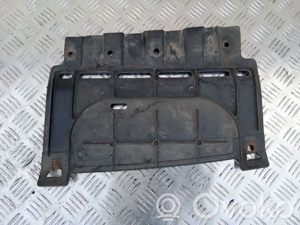 BMW 3 E92 E93 Takapuskurin alustan suoja välipohja 