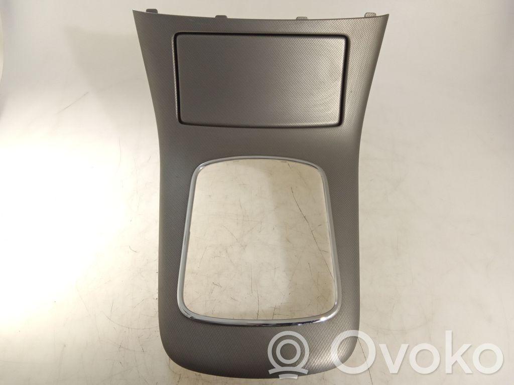 Toyota Avensis T250 Aschenbecher vorne 