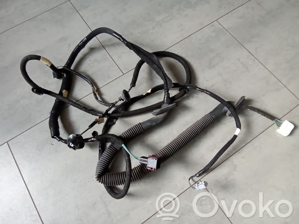Opel Vivaro Wiązka przewodów drzwi tylnych 