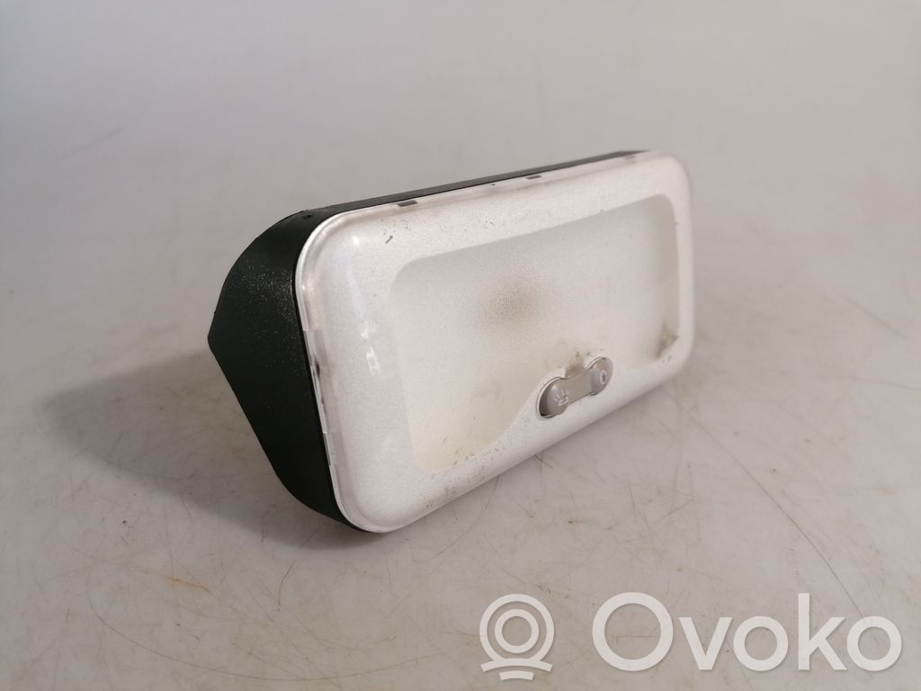 Renault Master III Lampka podsufitki tylna 