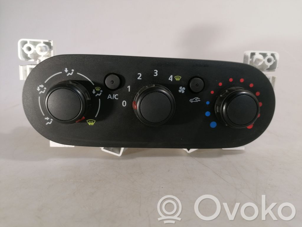 Opel Vivaro Climate control unit 