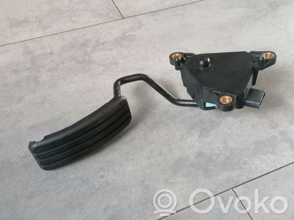 Renault Clio III Akceleratoriaus pedalas 