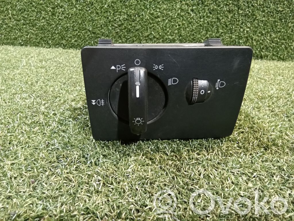 Ford Focus Light switch 