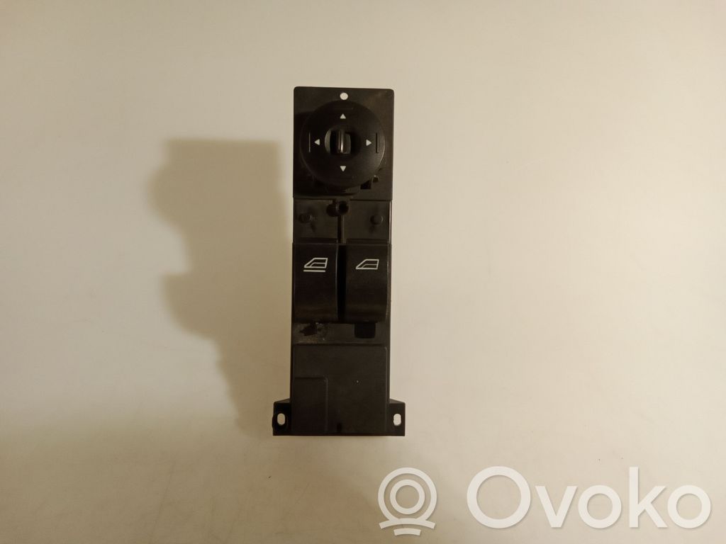 Ford Focus Electric window control switch 