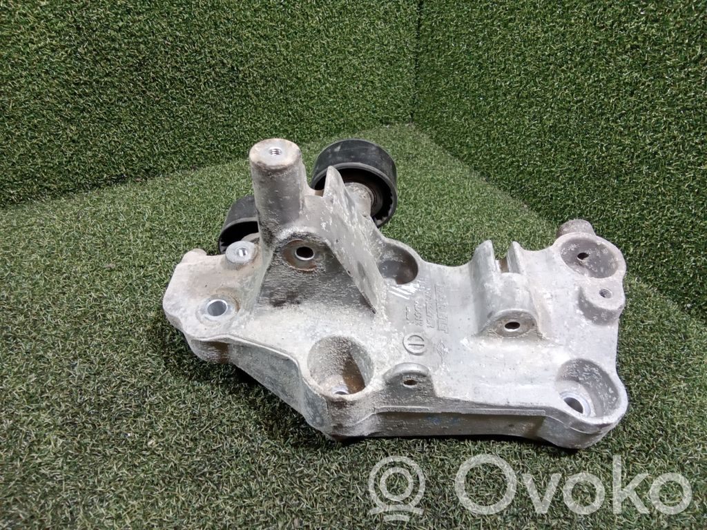 Renault Master III Soporte del alternador 