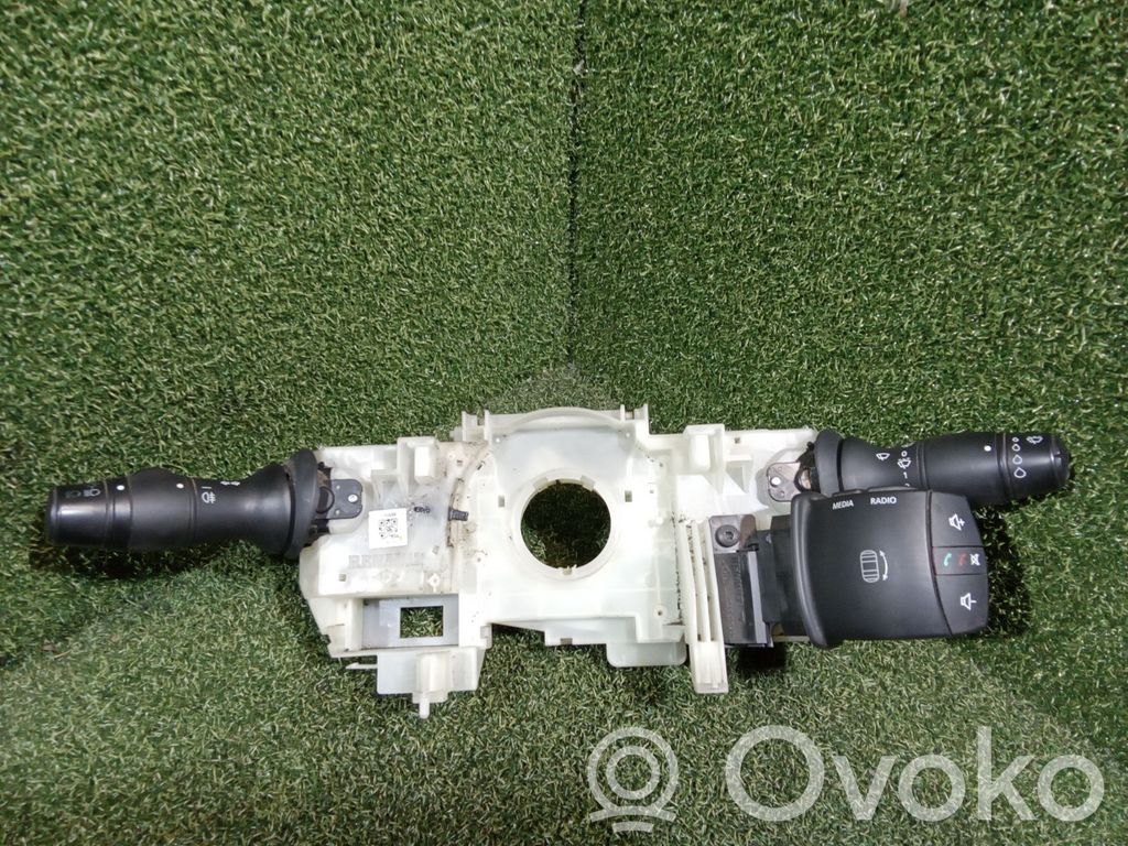Renault Master III Wiper turn signal indicator stalk/switch 