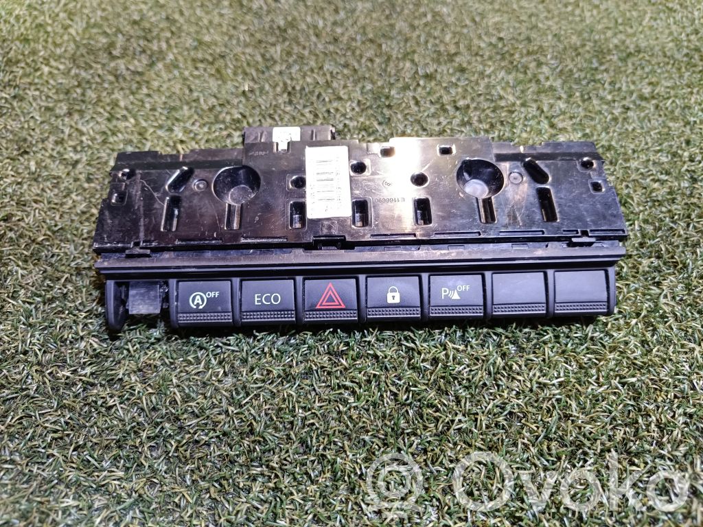 Renault Master III Hazard light switch 