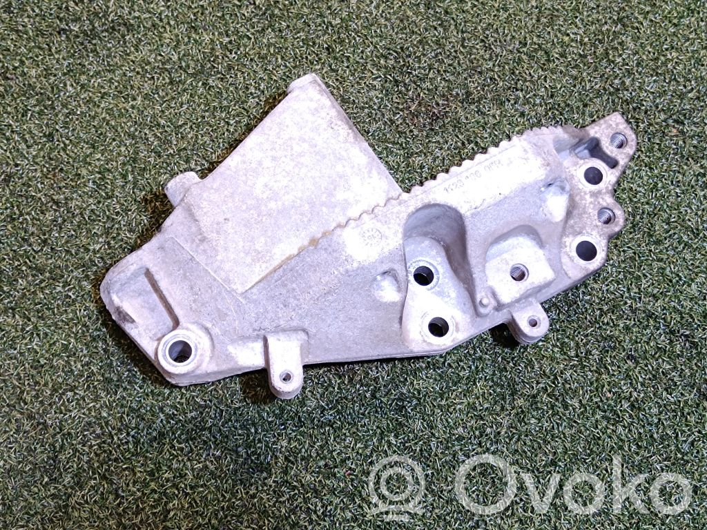 Opel Movano B Engine mounting bracket 