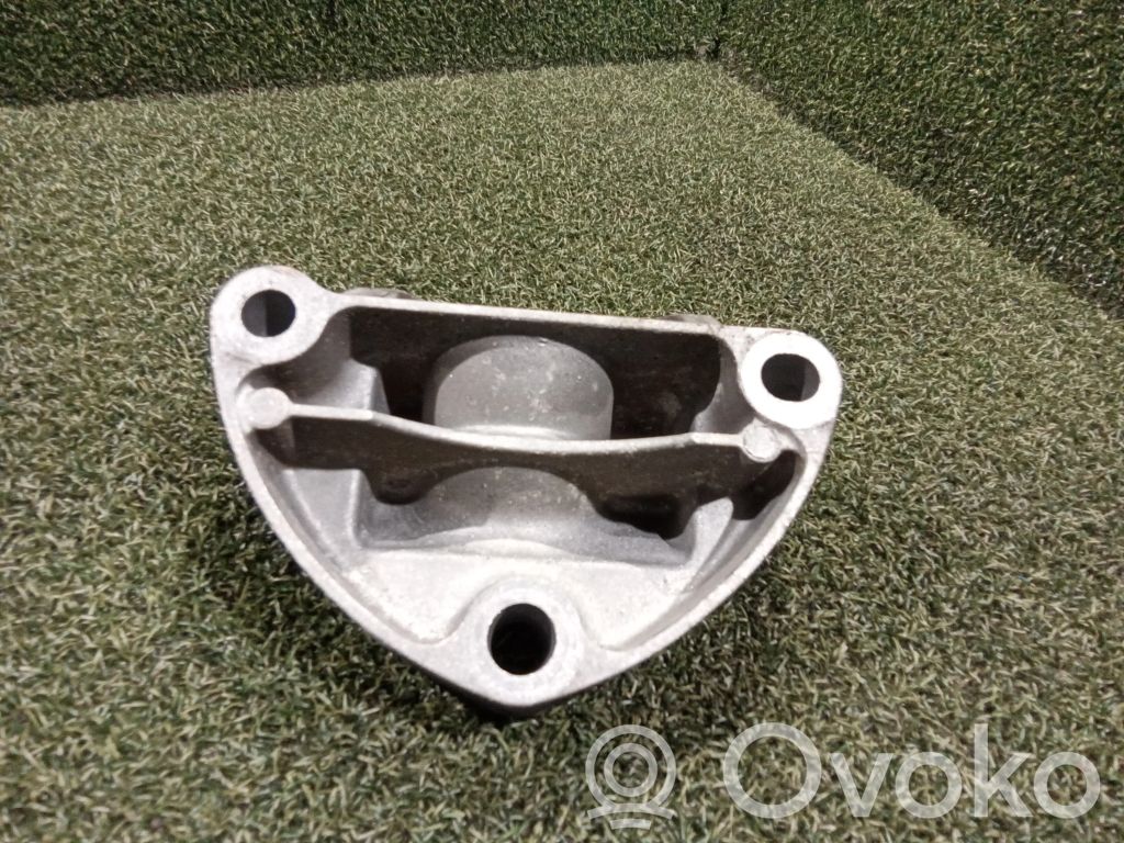 Opel Movano B Engine mounting bracket 
