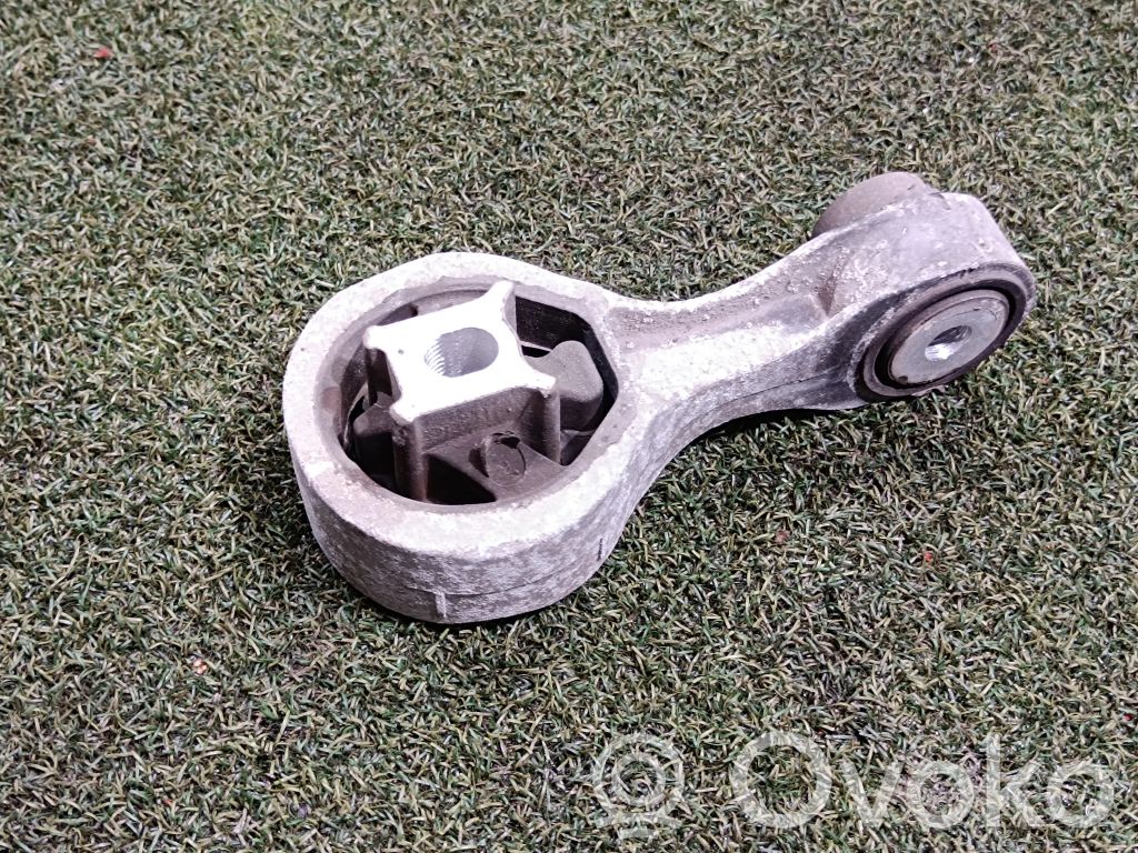 Opel Vivaro Engine mount bracket 