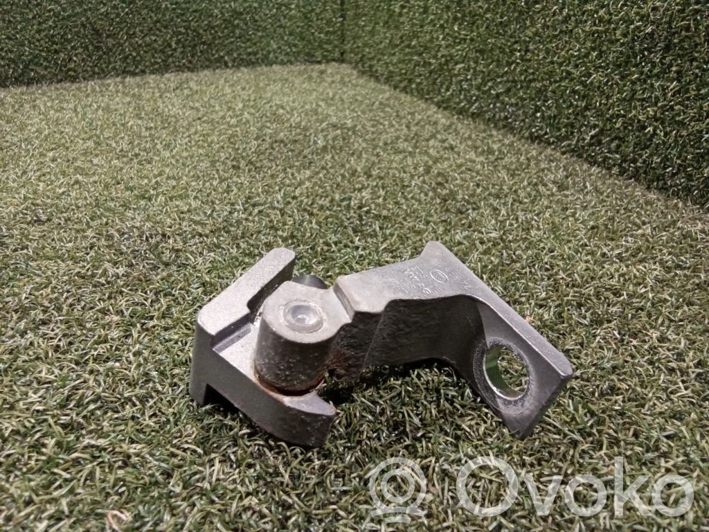 Porsche Cayenne (92A) Front door upper hinge 