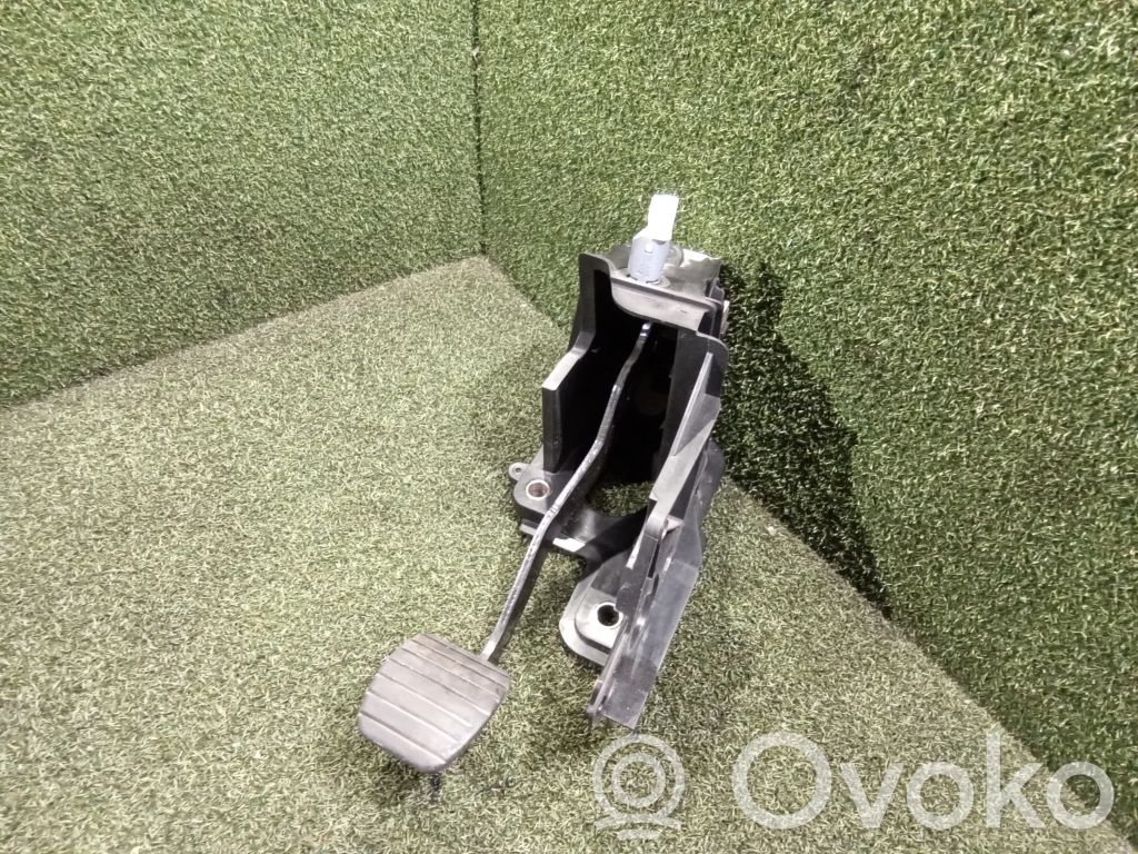 Renault Master III Brake pedal 
