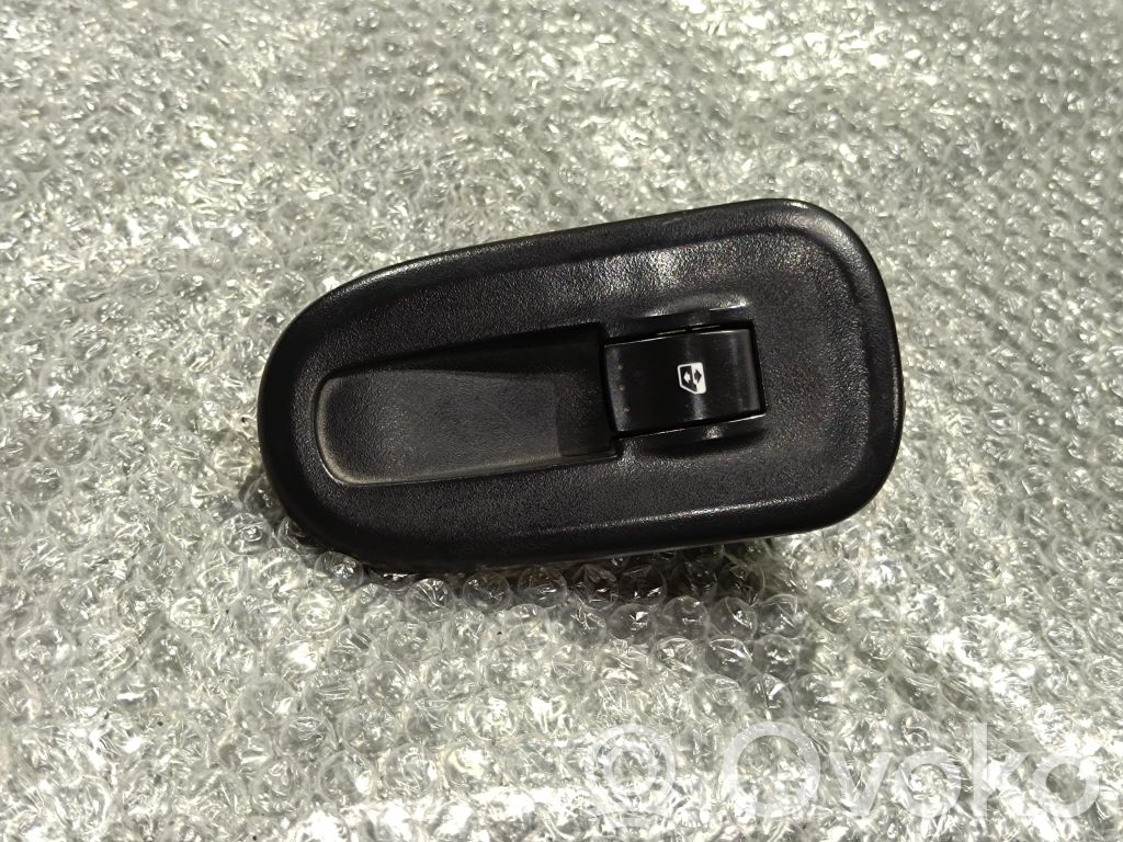 Renault Master III Electric window control switch 