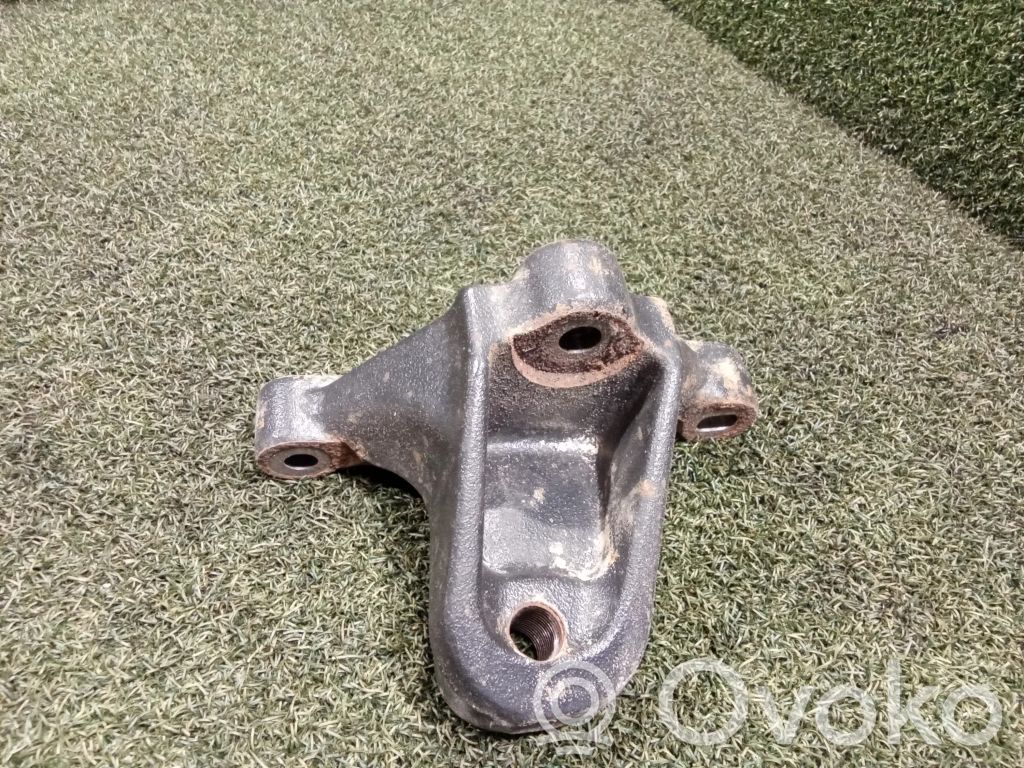 Renault Trafic III (X82) Engine mounting bracket 