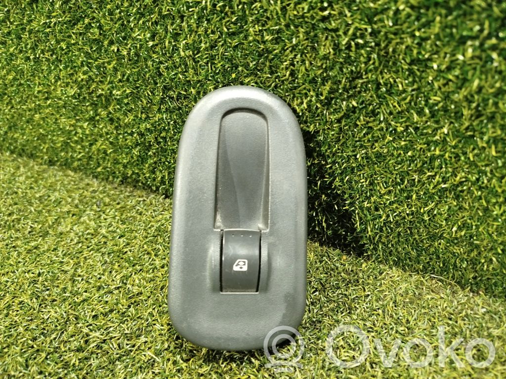 Renault Master III Electric window control switch 