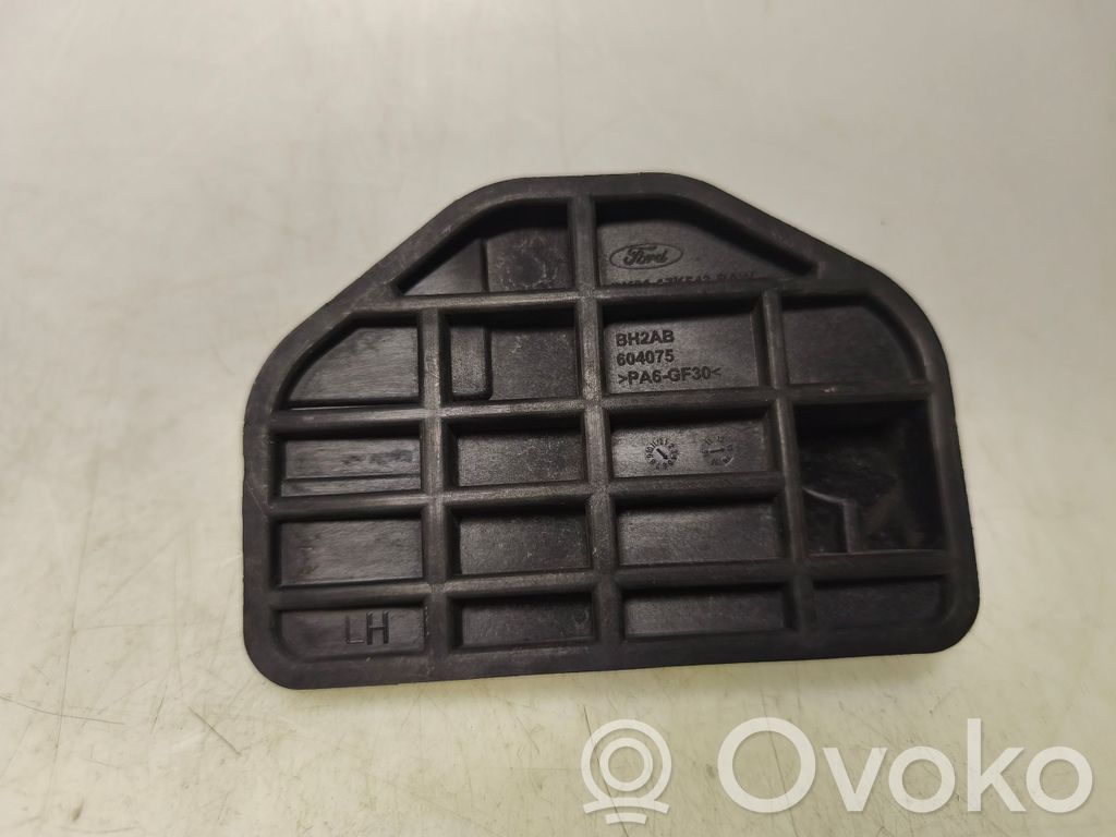 Ford Transit Custom Front bumper mounting bracket 