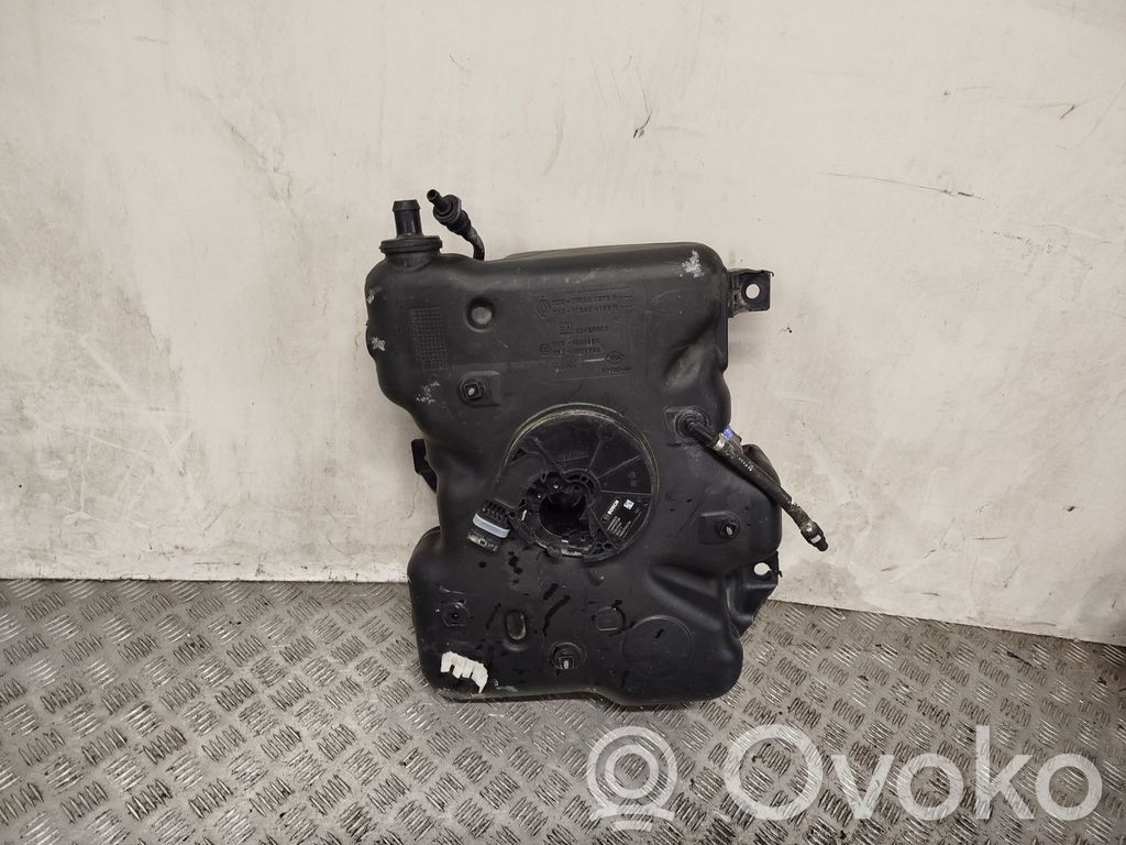 Opel Vivaro AdBlue-nestesäiliö 