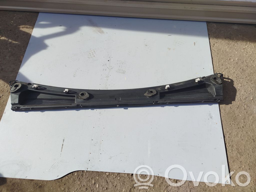 Opel Vivaro Podszybie przednie 