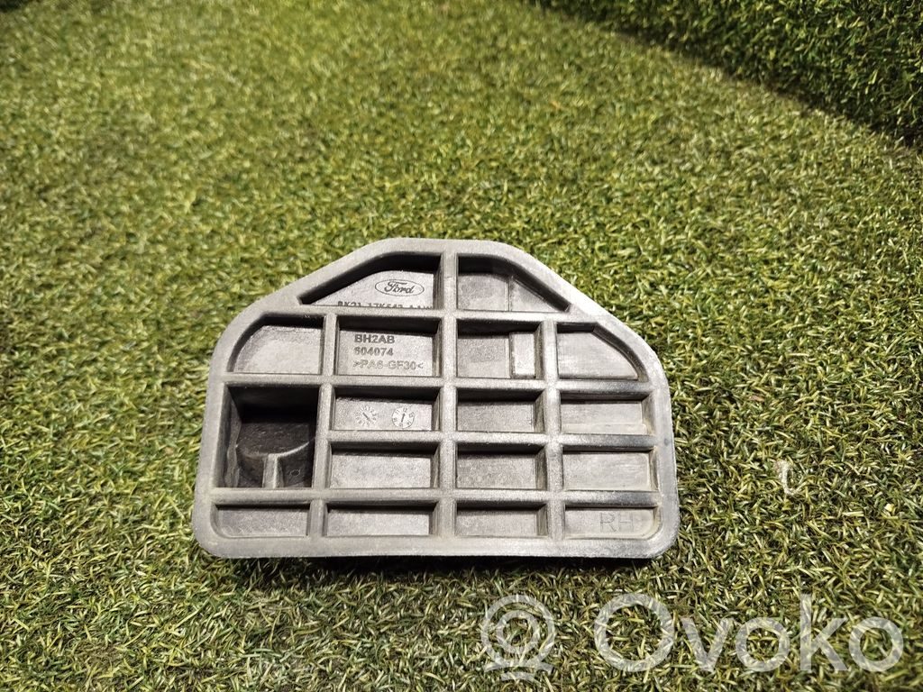 Ford Transit Custom Front bumper mounting bracket 