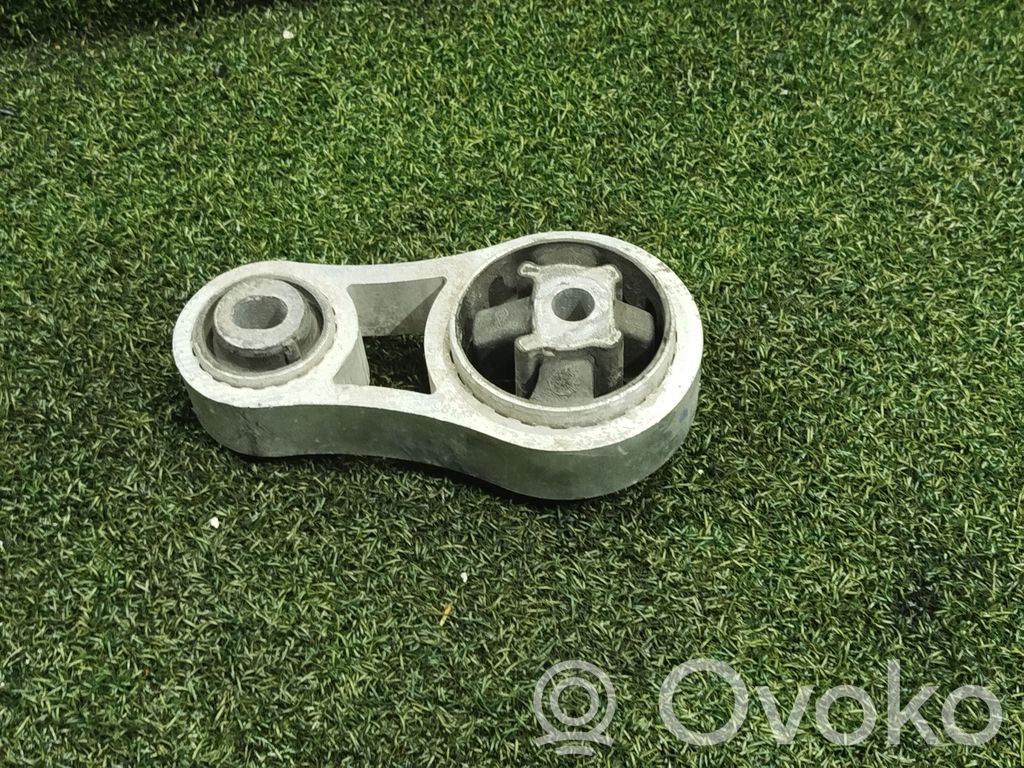 Opel Vivaro Engine mount bracket 